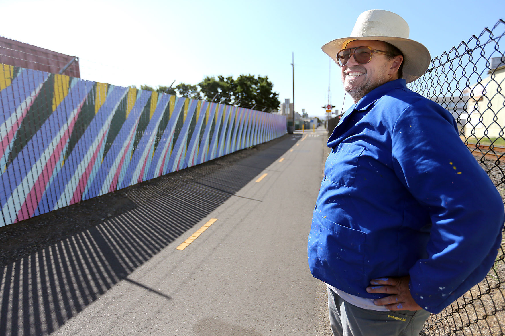 ARTIST TACKLES FENCING AT NAPA’S CORP YARD